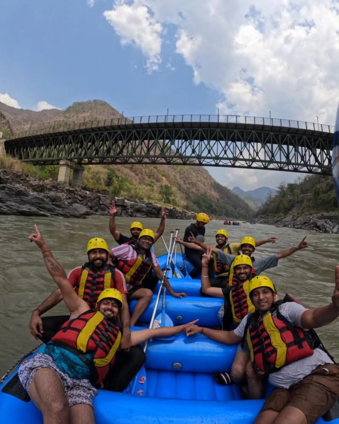 Travelers on a Char Dham group tour from Uttarakhand, photo 8