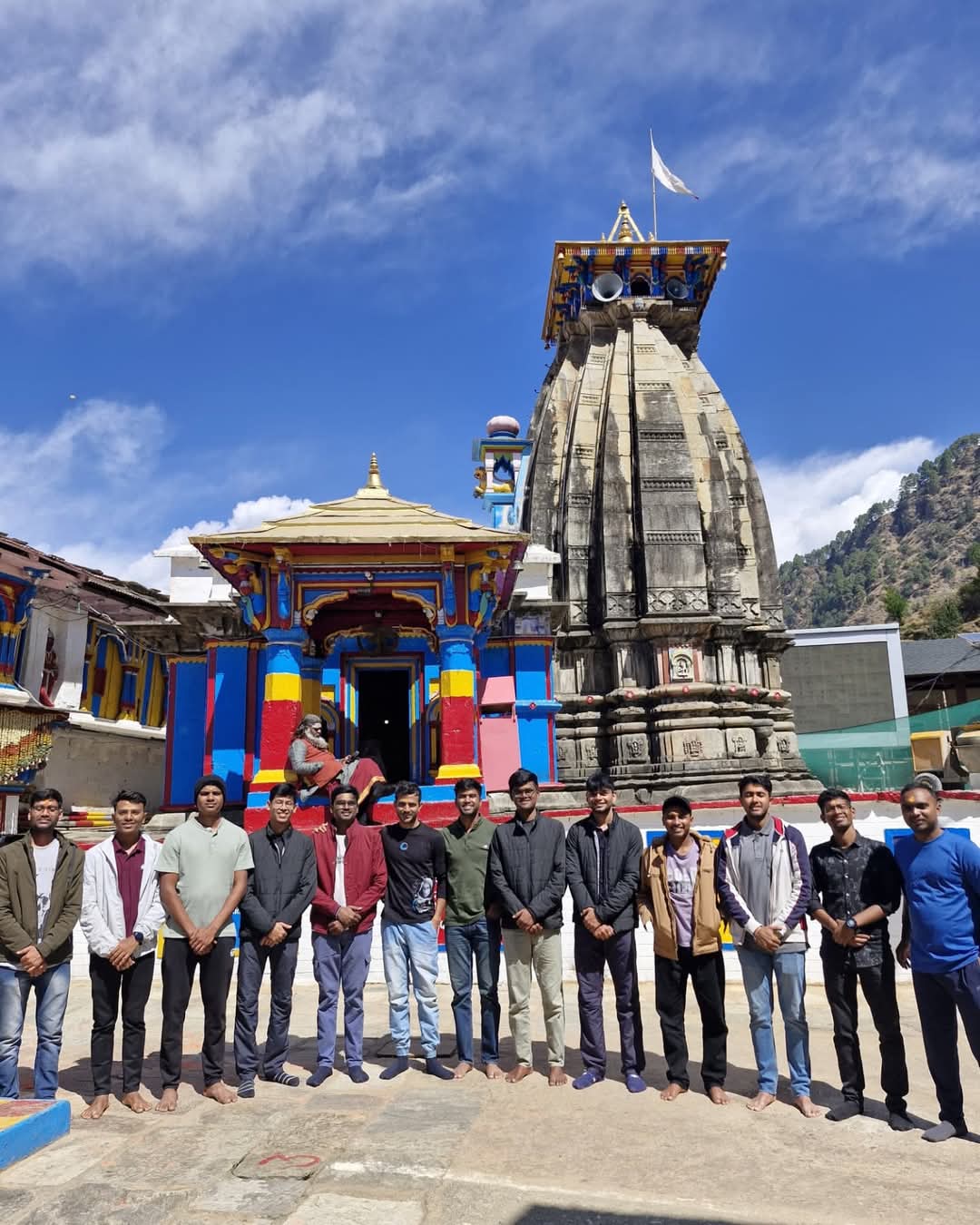 Travelers on a Char Dham group tour from Uttarakhand, photo 9